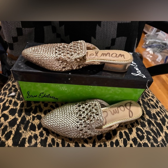 NWT Sam Edelman Tan and Gold Woven Flats - Picture 4 of 7
